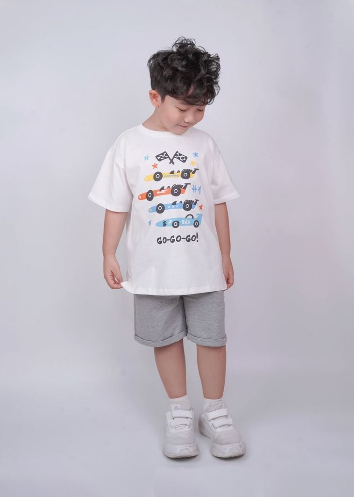 Áo Thun Form Rộng Bé Trai 230gsm Trắng Xe Đua