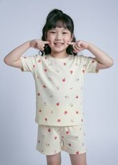 Bộ Thun Ngắn Tay Bé Gái Form Rộng Kem Hoạ Tiết Quả Táo