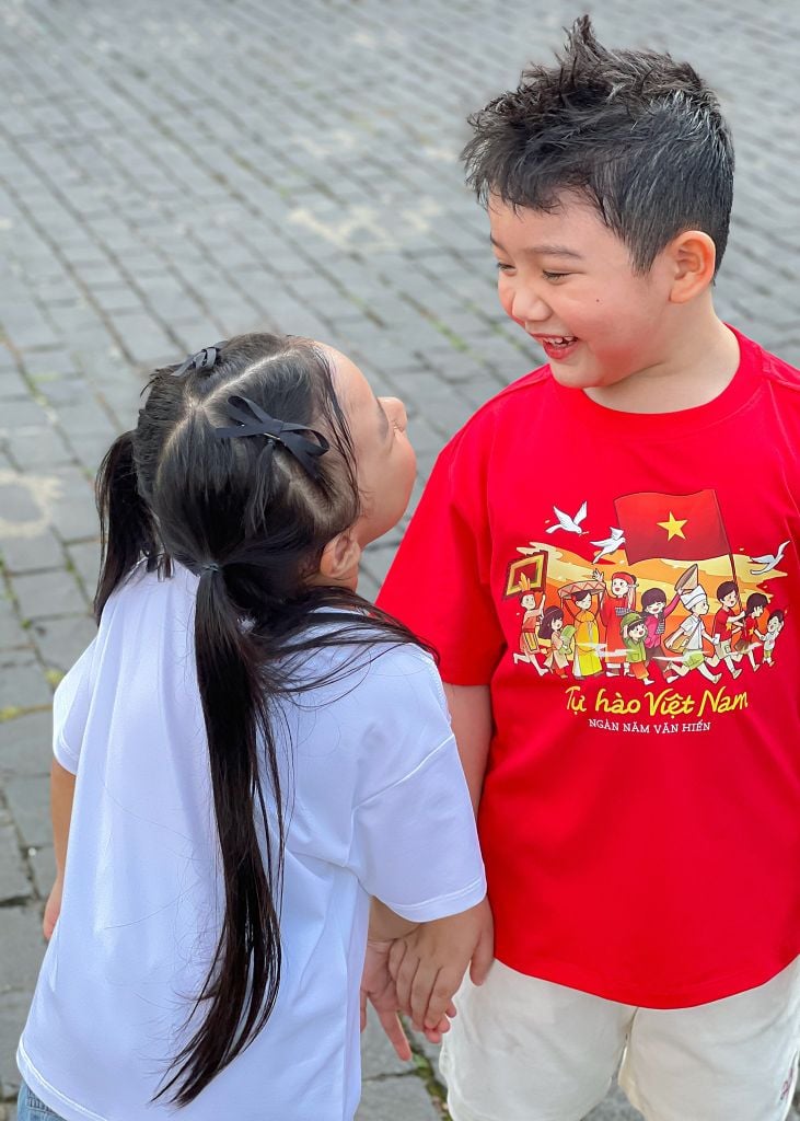 Áo Thun Form Rộng Cho Bé 210gsm Đỏ Tự Hào Việt Nam