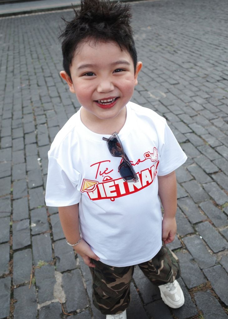 Áo Thun Form Rộng Cho Bé 210gsm Trắng Tự Hào Việt Nam (Typo)