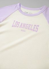 Áo Thun Gân Raglan Bé Gái Kem Phối Tím Los Angeles