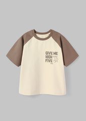 Áo Thun Raglan Form Rộng Bé Trai Be Phối Nâu Give Me High Five