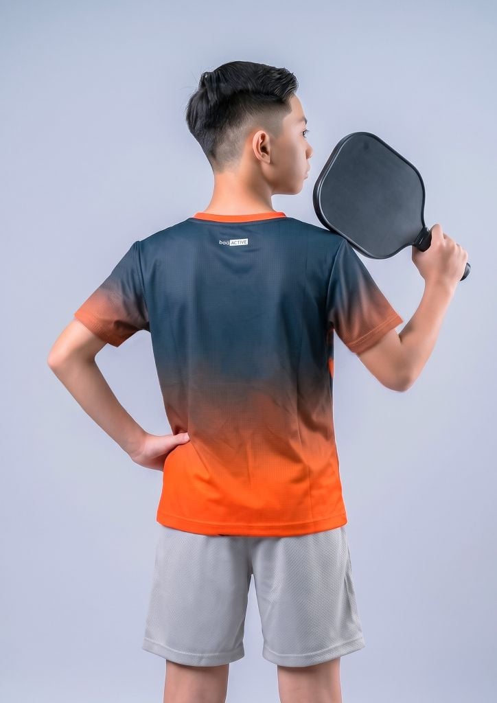 Áo Thun Thể Thao Cho Bé Siêu Nhẹ Ultra Light Cam Hoạ Tiết Brush Stroke