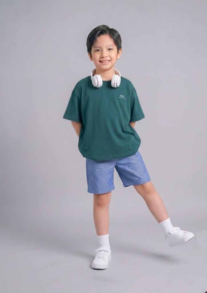 Bộ Áo Thun Form Rộng Và Quần Short Khakis Bé Trai (Xanh Lá + Xanh)
