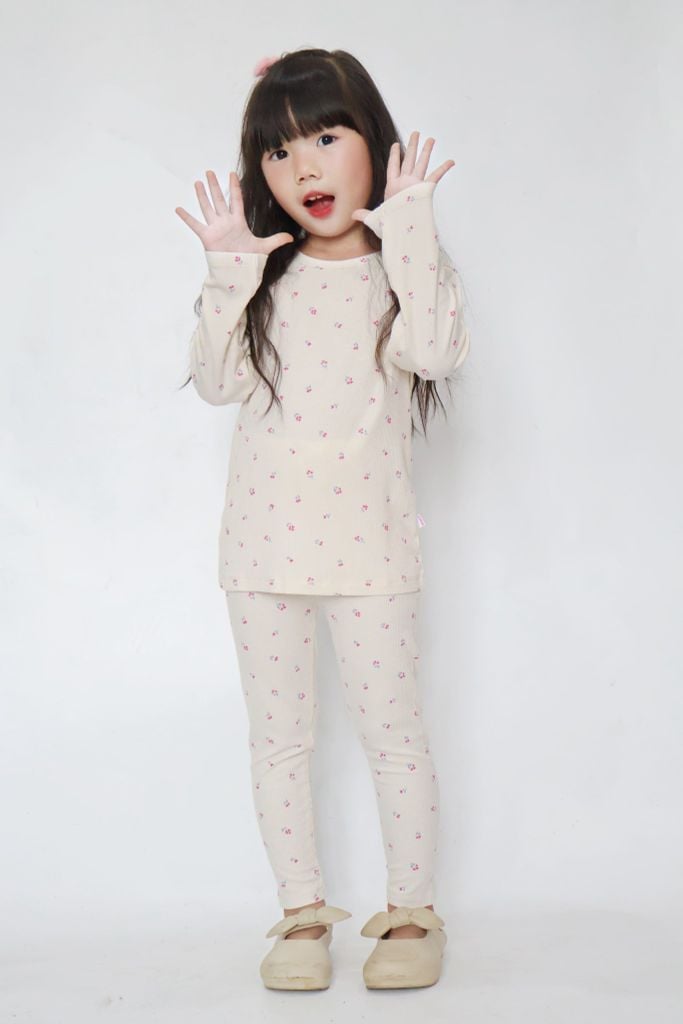 Bộ Thun Gân Dài Tay Bé Gái Trắng Kem Hoa Liti