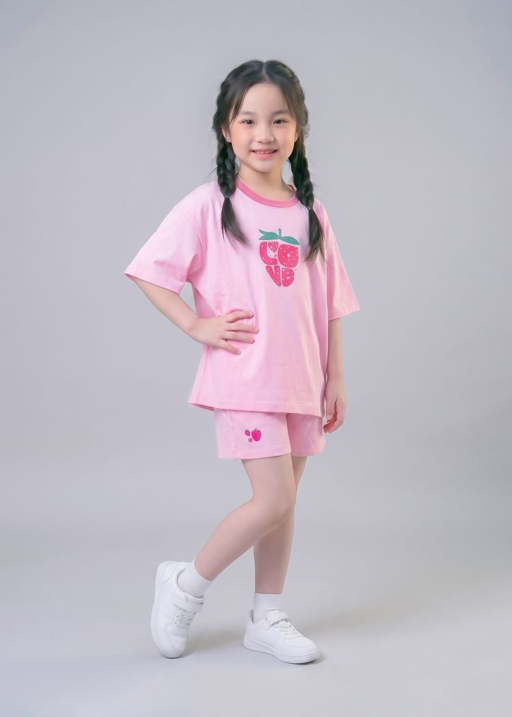 Bộ Thun Ngắn Tay Bé Gái Form Rộng Hồng Nhạt Strawberry 02