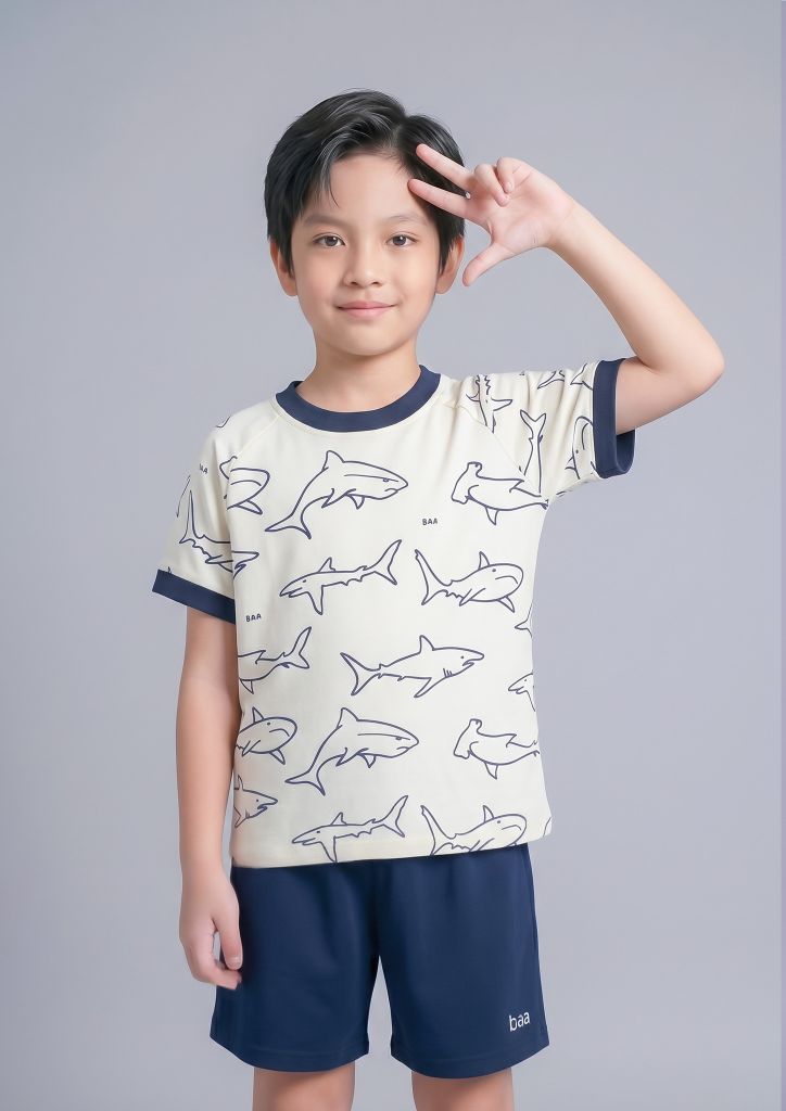 Bộ Thun Ngắn Tay Bé Trai Kem Hoạ Tiết Cá Mập Phối Navy 02