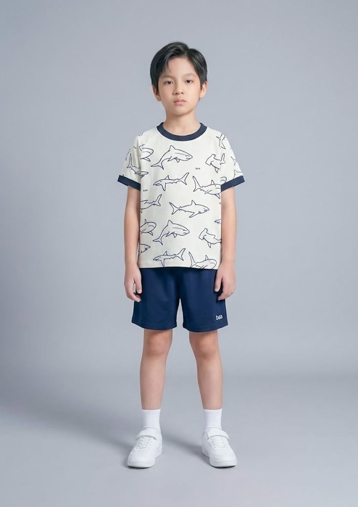 Bộ Thun Ngắn Tay Bé Trai Kem Hoạ Tiết Cá Mập Phối Navy 02