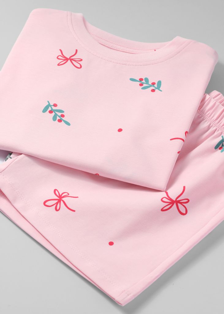 Bộ Thun Ngắn Tay Form Rộng Bé Gái Hồng Nhạt Hoạ Tiết Christmas