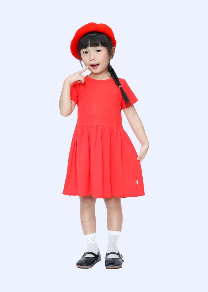 Đầm Bé Gái Thun Gân Đỏ Thêu Trái Tim