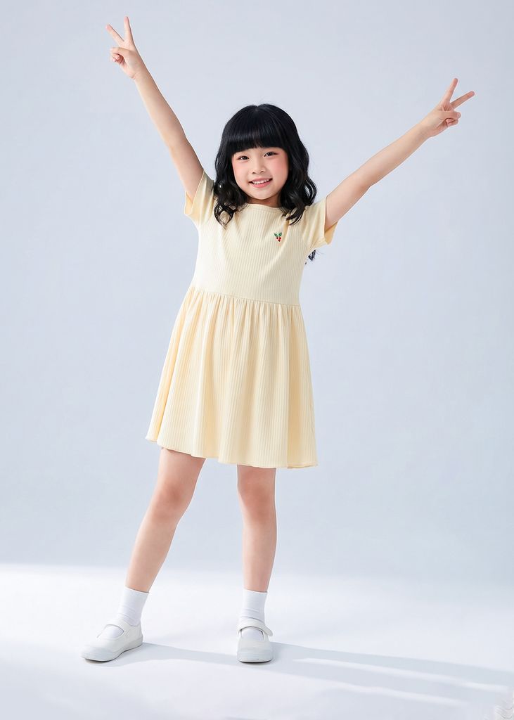 Đầm Bé Gái Thun Gân Kem Thêu Giáng Sinh