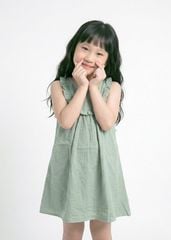 Đầm Kiểu Sát Nách Bé Gái Xanh Nhạt Vân