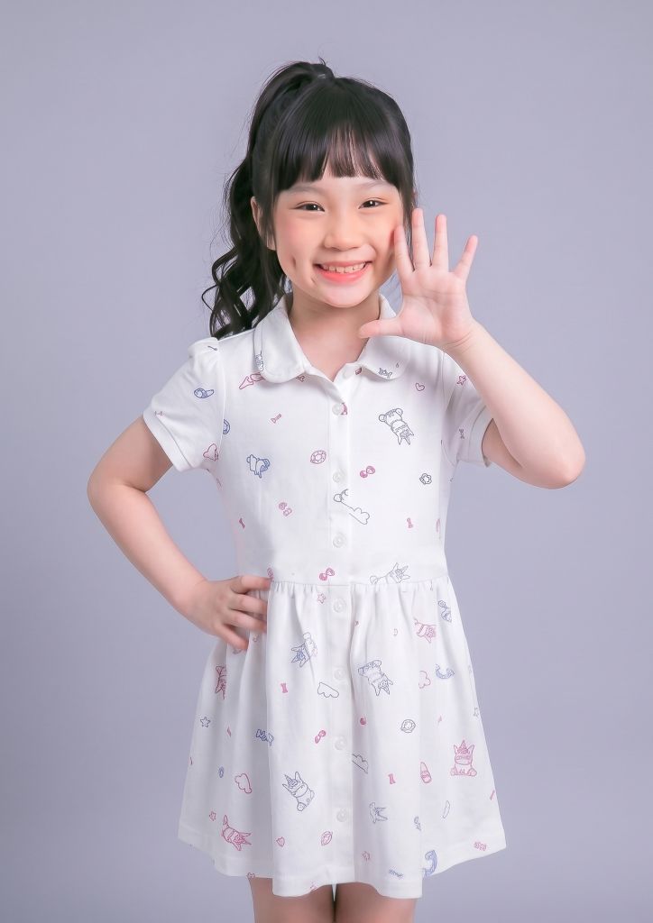 Đầm Polo Ngắn Tay Bé Gái Trắng Kem Hoạ Tiết Unicorn