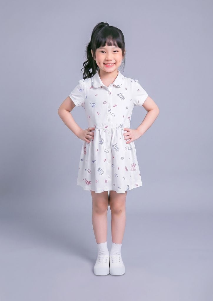 Đầm Polo Ngắn Tay Bé Gái Trắng Kem Hoạ Tiết Unicorn