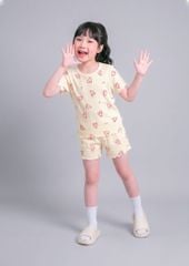 Đồ Bộ Ngắn Tay Bé Gái Gân Vàng Nhạt Hoạ Tiết Trái Tim