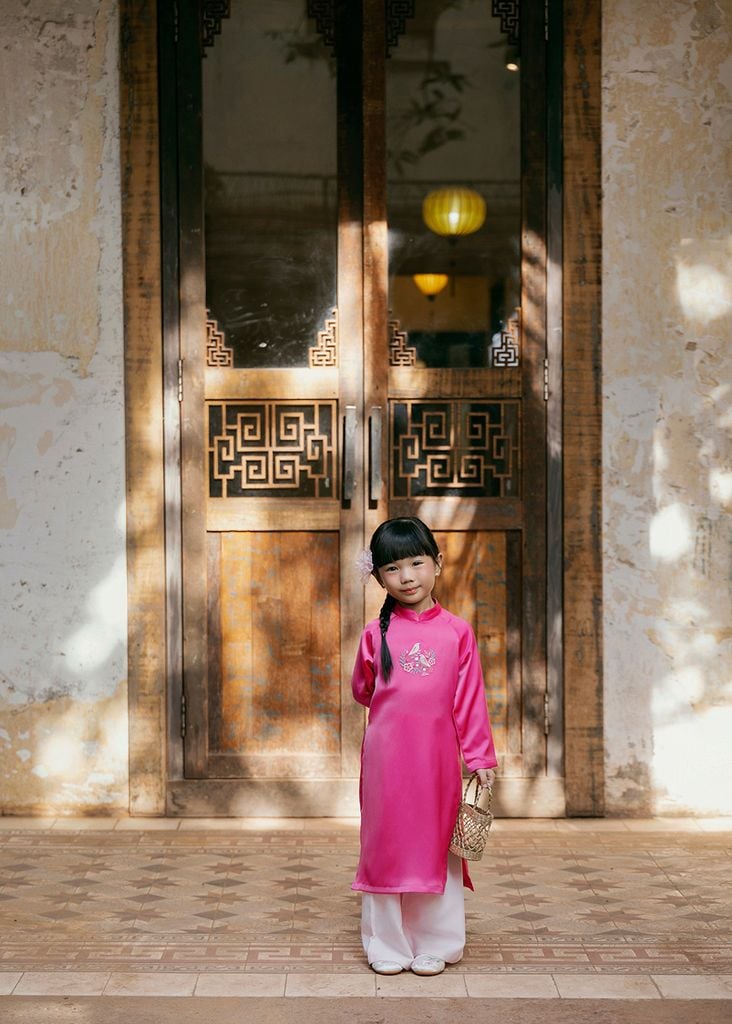 Set Áo Dài Thêu Cao Cấp Bé Gái Hồng Vườn Xuân