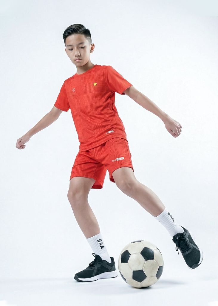 Set Thun Thể Thao Cho Bé Siêu Mát Ultra Cool Đỏ Việt Nam 01