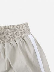 Set Thể Thao Cộc Tay Bé Gái Siêu Nhẹ Ultra Light (Vàng Nhạt + Quần Dù Be)