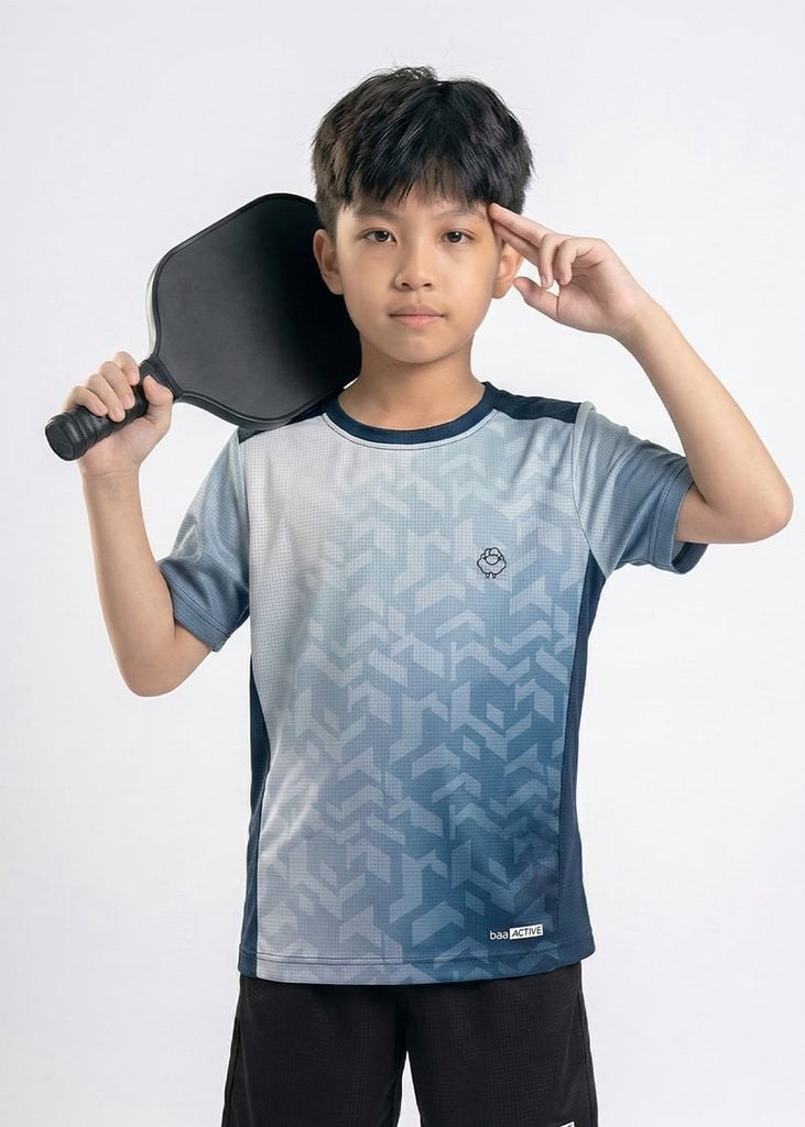 Áo Thun Thể Thao Cho Bé Siêu Nhẹ Ultra Light Xám Xanh Ombre Hoạ Tiết Isometric