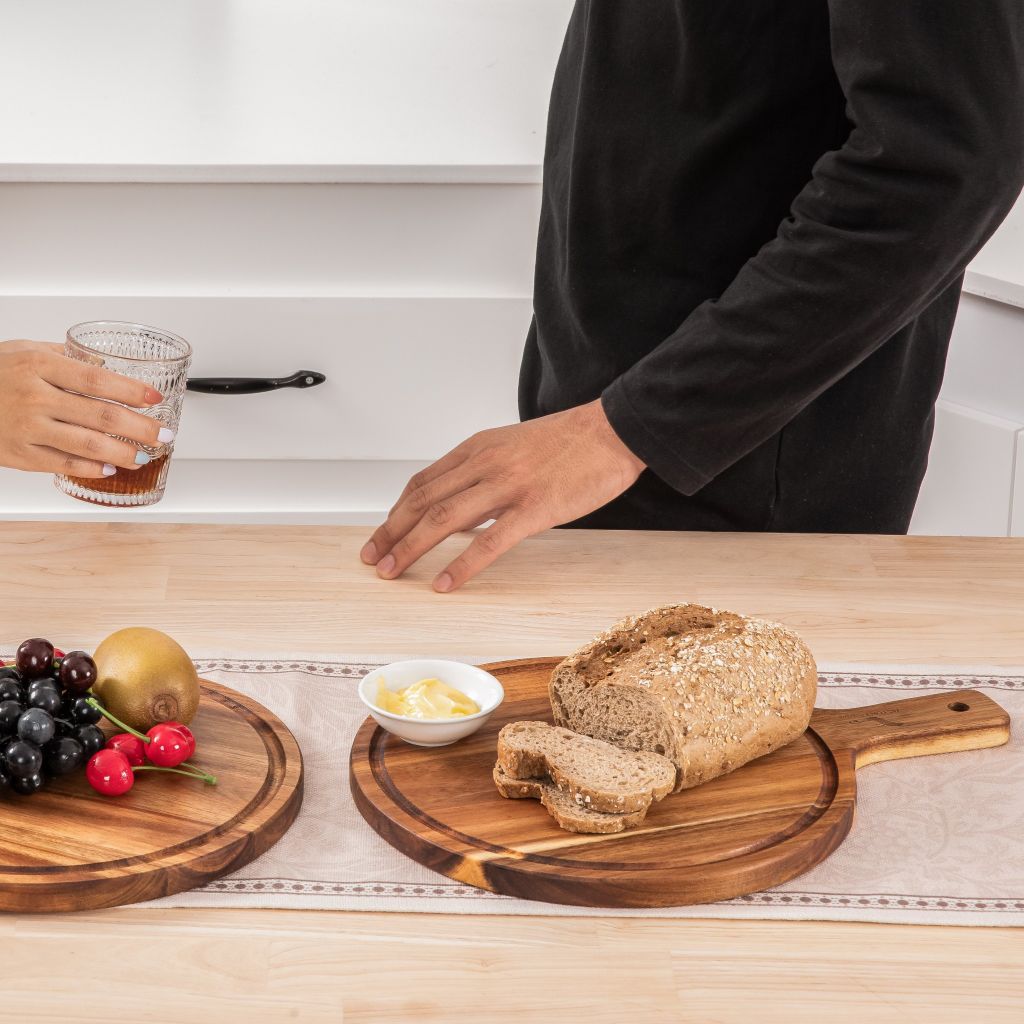 Thớt Gỗ Tròn Có Tay Cầm - Round Chopping Board