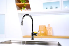 Vòi rửa chén Nobili RING NB130LTB nóng lạnh