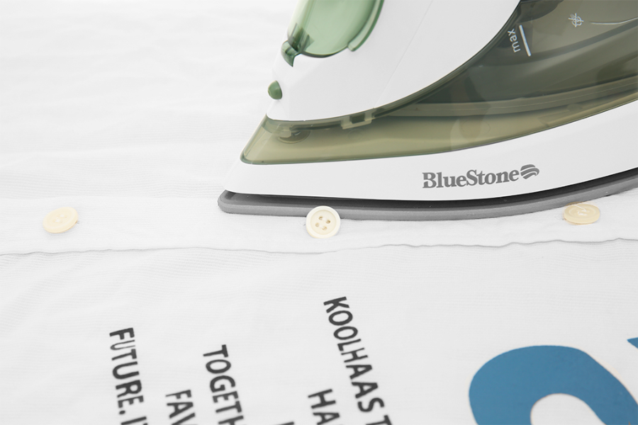 Bàn ủi hơi nước BlueStone SIB-3879