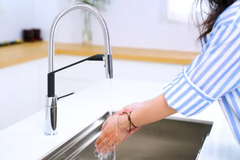 Vòi rửa chén Nobili HERON NB228 nóng lạnh