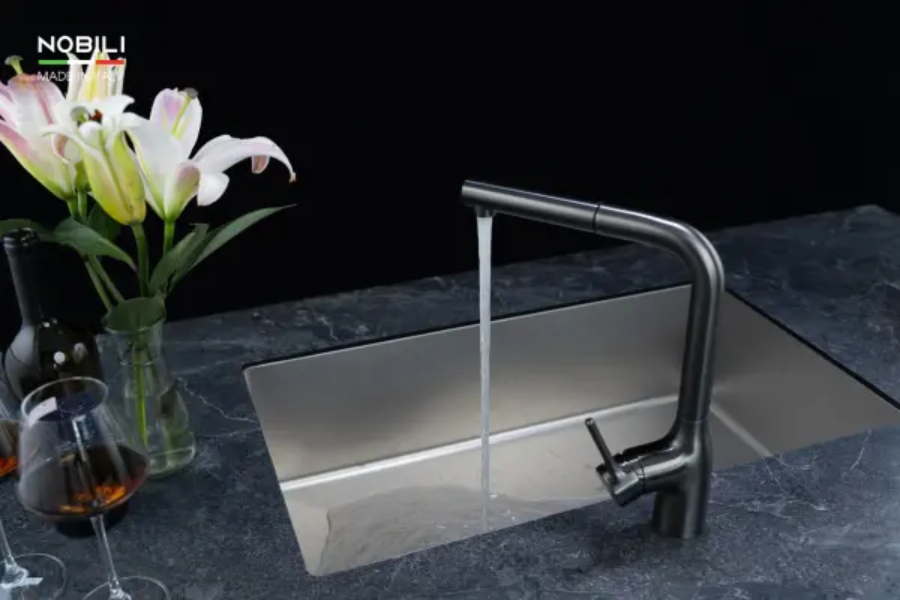Vòi rửa chén Nobili MANIA NB216LTB nóng lạnh
