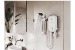 Máy nước nóng trực tiếp Electrolux UltimateHome EWE451QB-W4
