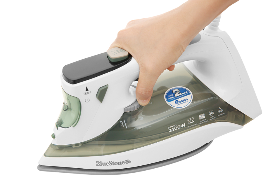 Bàn ủi hơi nước BlueStone SIB-3879