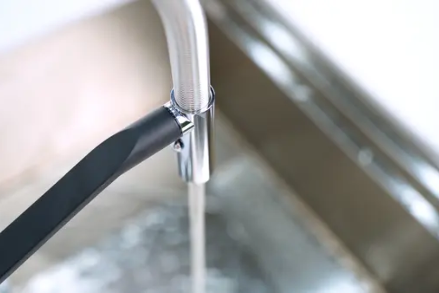 Vòi rửa chén Nobili HERON NB228 nóng lạnh