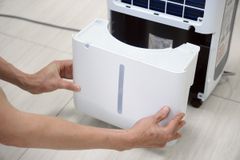 Máy lọc không khí Fujihome DH18W