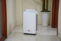 Máy lọc không khí Fujihome DH18W