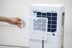 Máy lọc không khí Fujihome DH18W