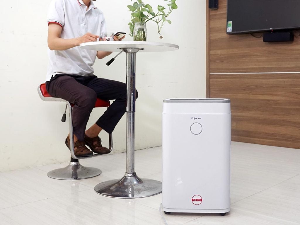 Máy lọc không khí Fujihome DH20W