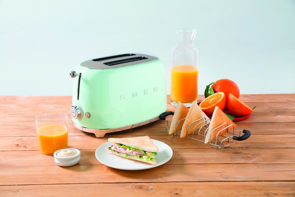 Máy nướng bánh mì Smeg TSF01PGEU màu xanh lá pastel