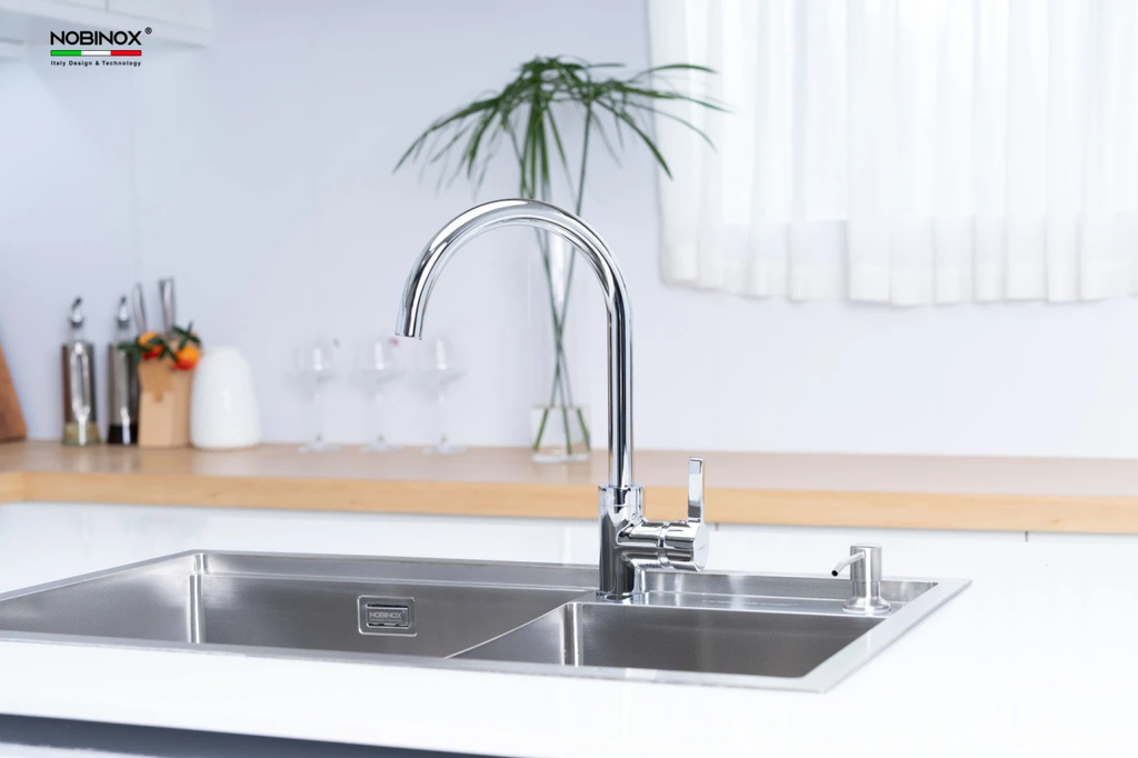 Vòi rửa chén Nobinox LOREN NX522 nóng lạnh