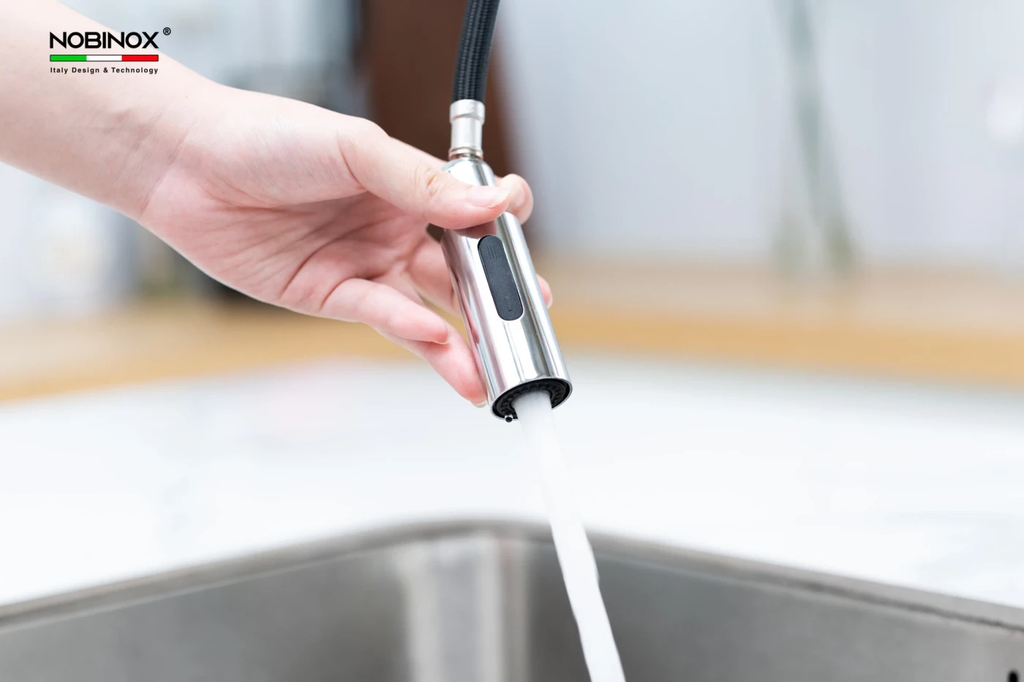 Vòi rửa chén Nobinox LOFT NX533 nóng lạnh