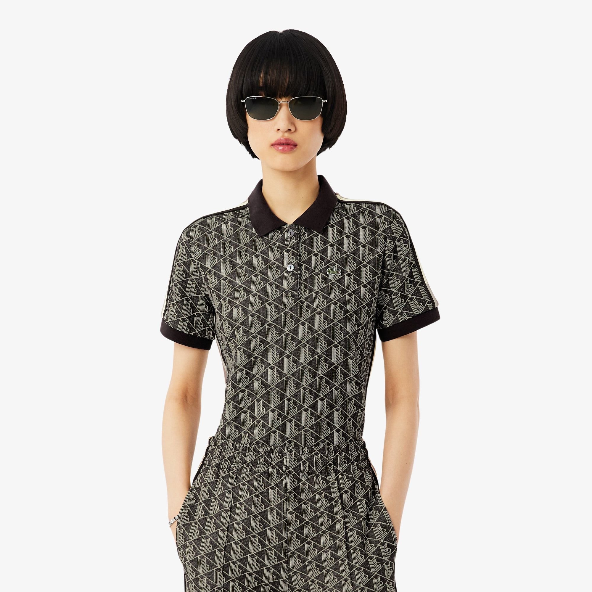 Áo Polo Lacoste Nữ Ôm Dáng Họa Tiết Monogram Chất Vải Jacquard