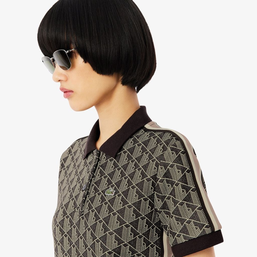 Áo Polo Lacoste Nữ Ôm Dáng Họa Tiết Monogram Chất Vải Jacquard