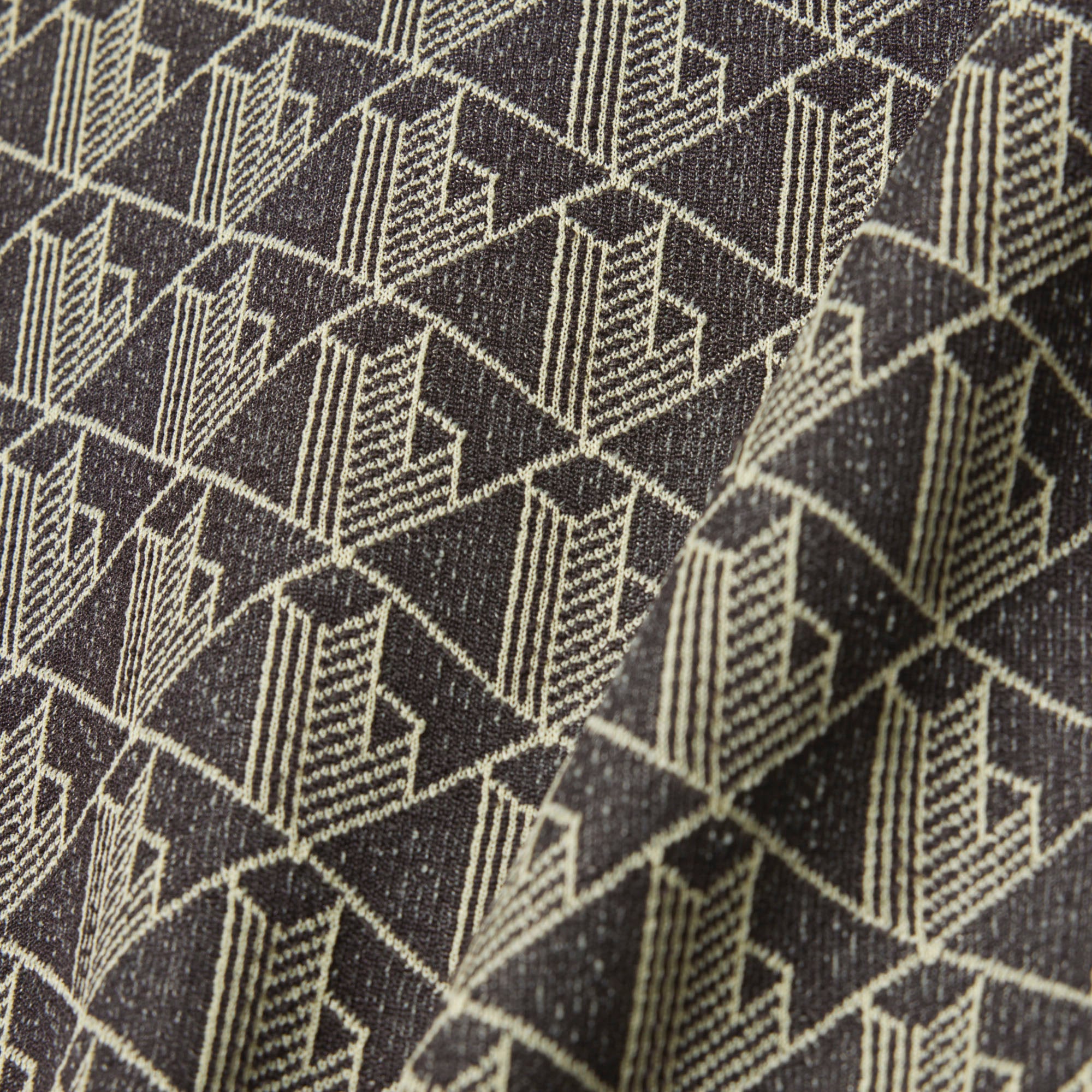 Áo Polo Lacoste Nữ Ôm Dáng Họa Tiết Monogram Chất Vải Jacquard