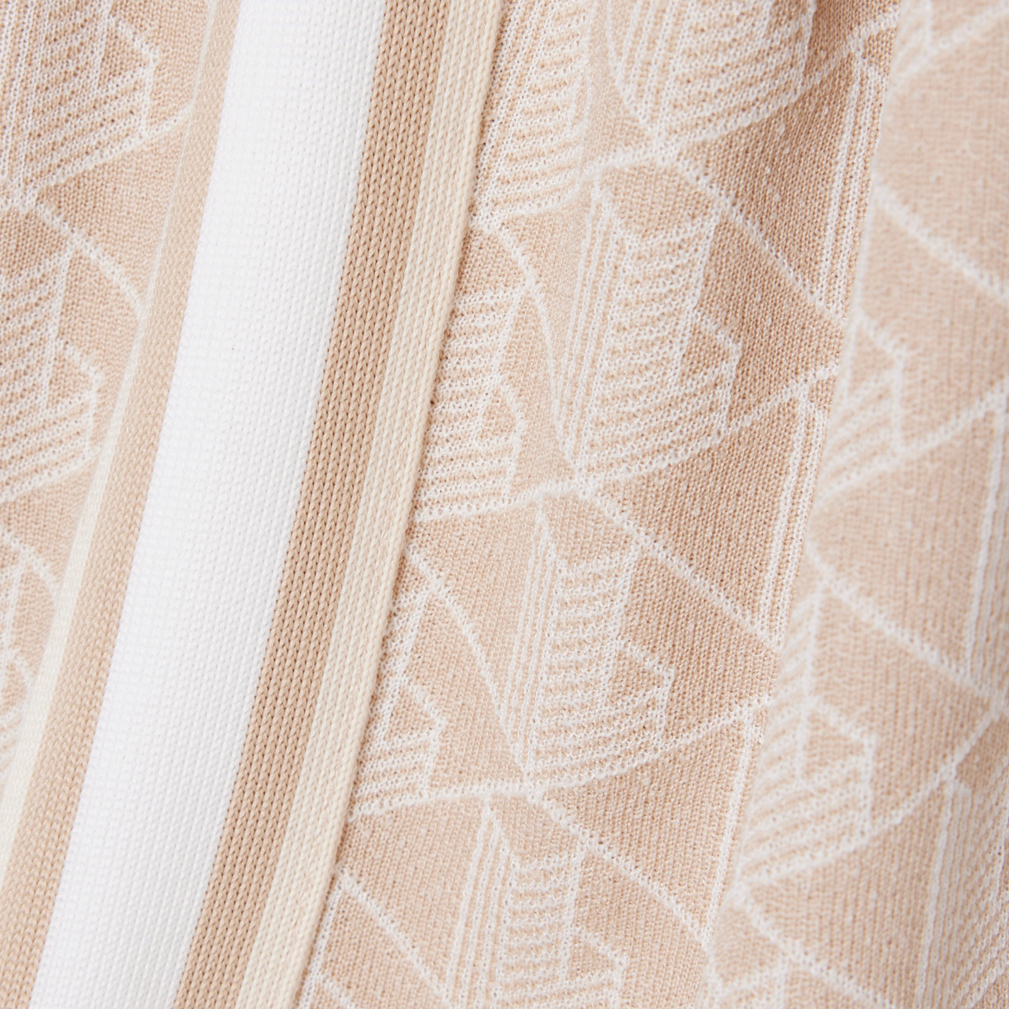 Áo Polo Lacoste Nữ Ôm Dáng Họa Tiết Monogram Chất Vải Jacquard