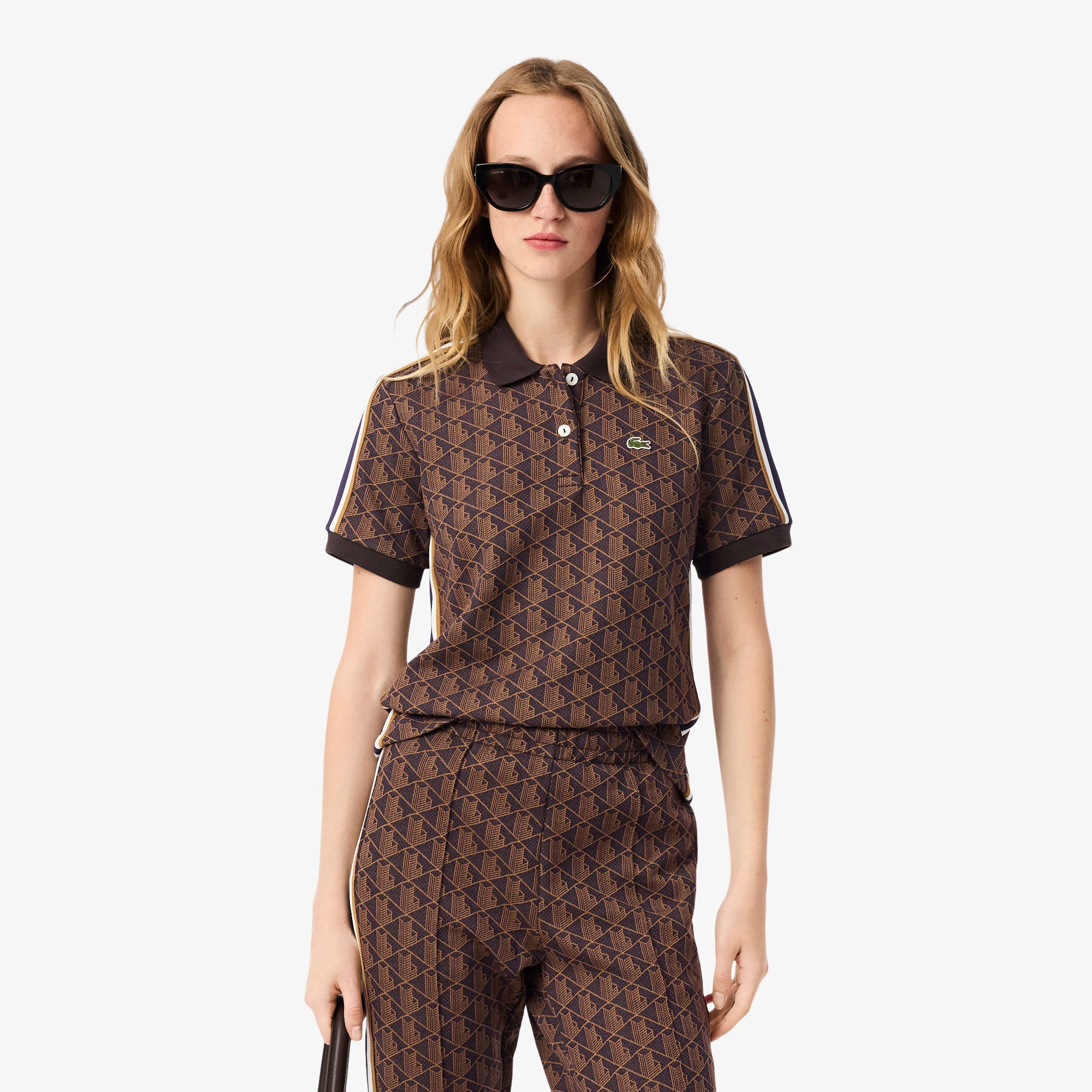 Áo Polo Lacoste Nữ Ôm Dáng Họa Tiết Monogram Chất Vải Jacquard