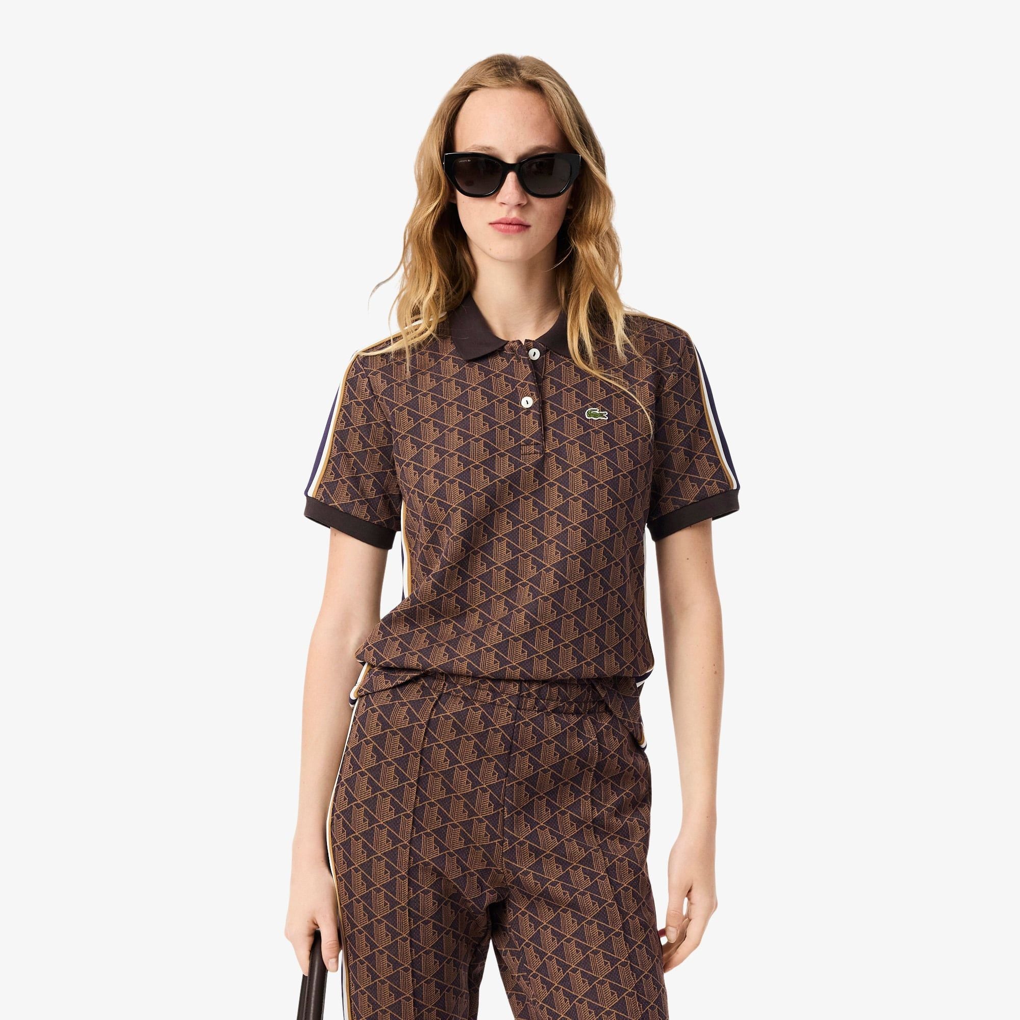 Áo Polo Lacoste Nữ Ôm Dáng Họa Tiết Monogram Chất Vải Jacquard