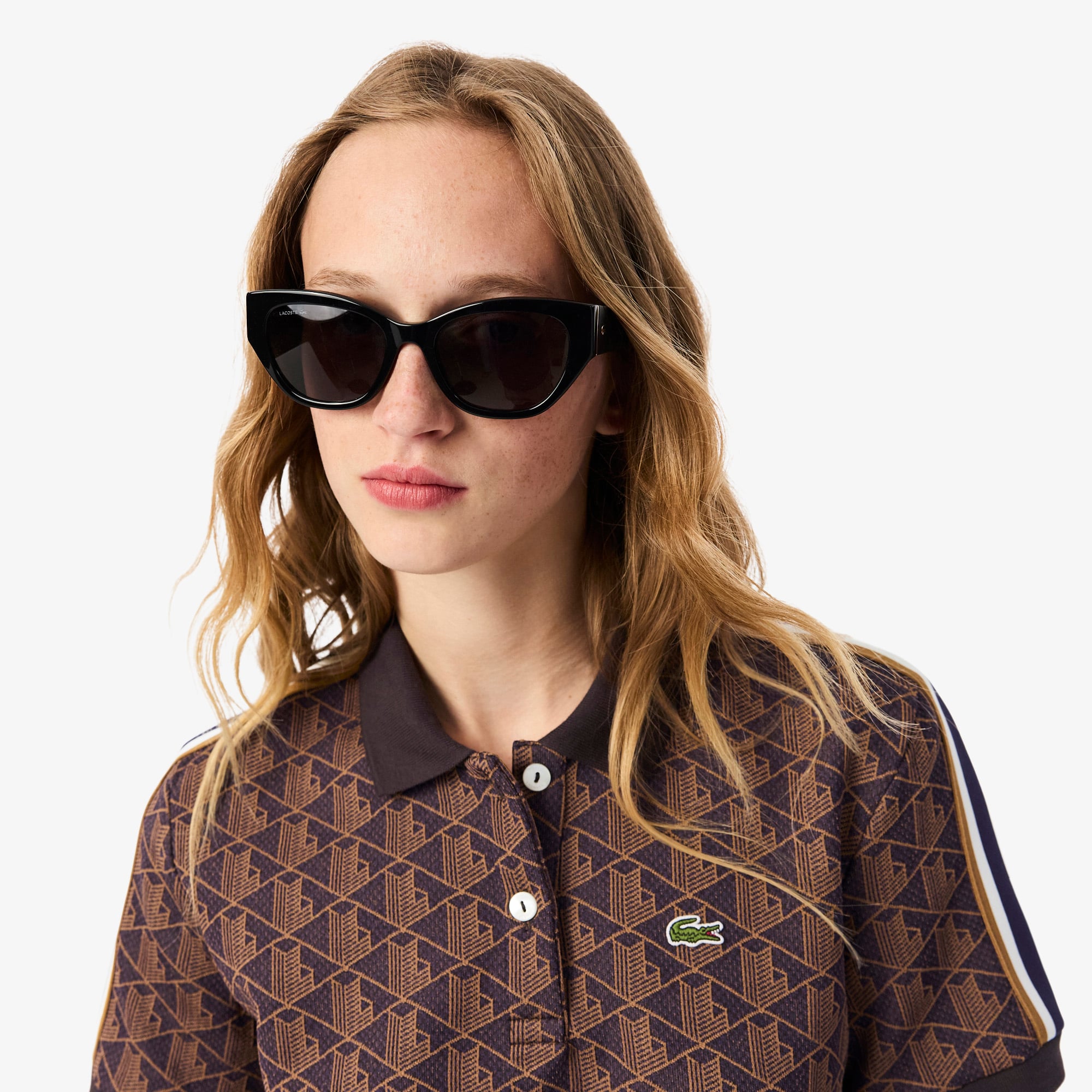 Áo Polo Lacoste Nữ Ôm Dáng Họa Tiết Monogram Chất Vải Jacquard