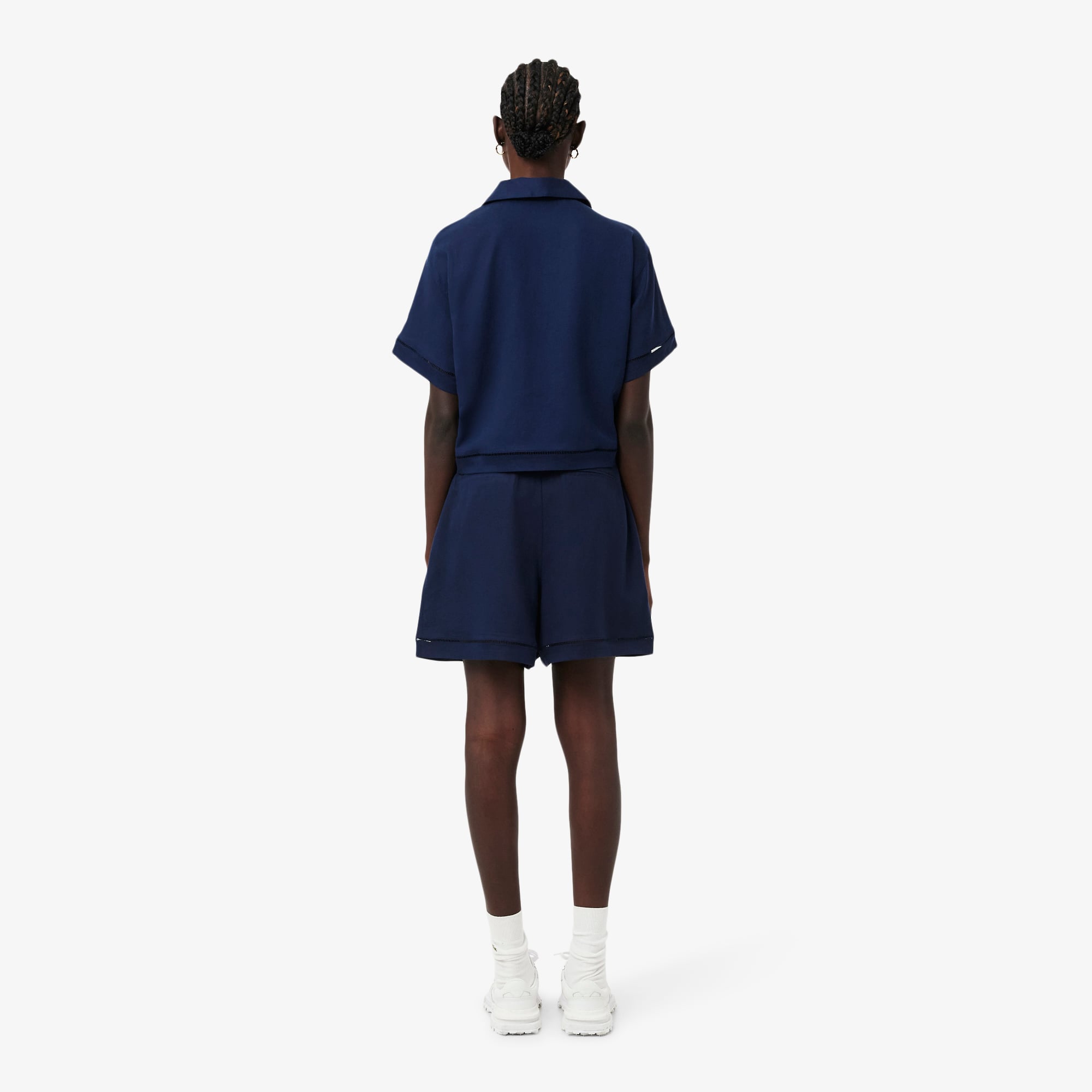 Quần Ngắn Lacoste Nữ Dáng Oversize Chất Liệu Pha Linen Mềm Mại