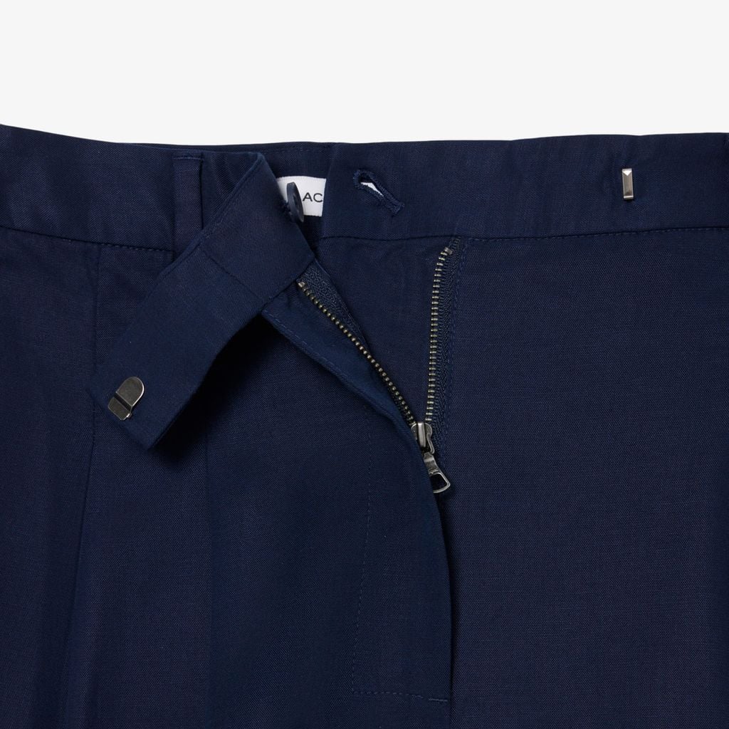 Quần Ngắn Lacoste Nữ Dáng Oversize Chất Liệu Pha Linen Mềm Mại
