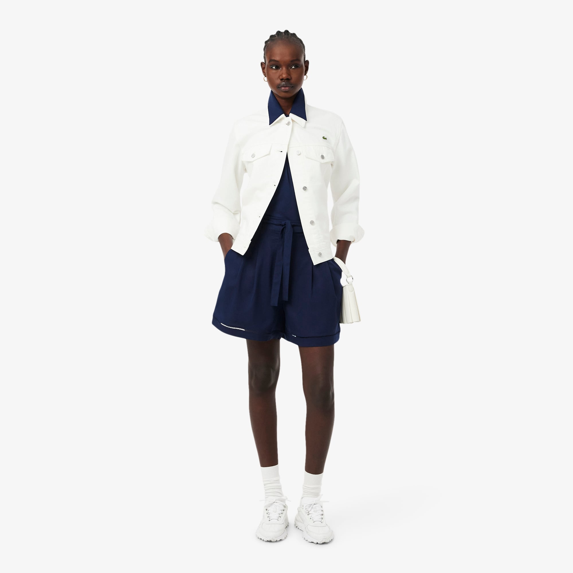 Quần Ngắn Lacoste Nữ Dáng Oversize Chất Liệu Pha Linen Mềm Mại