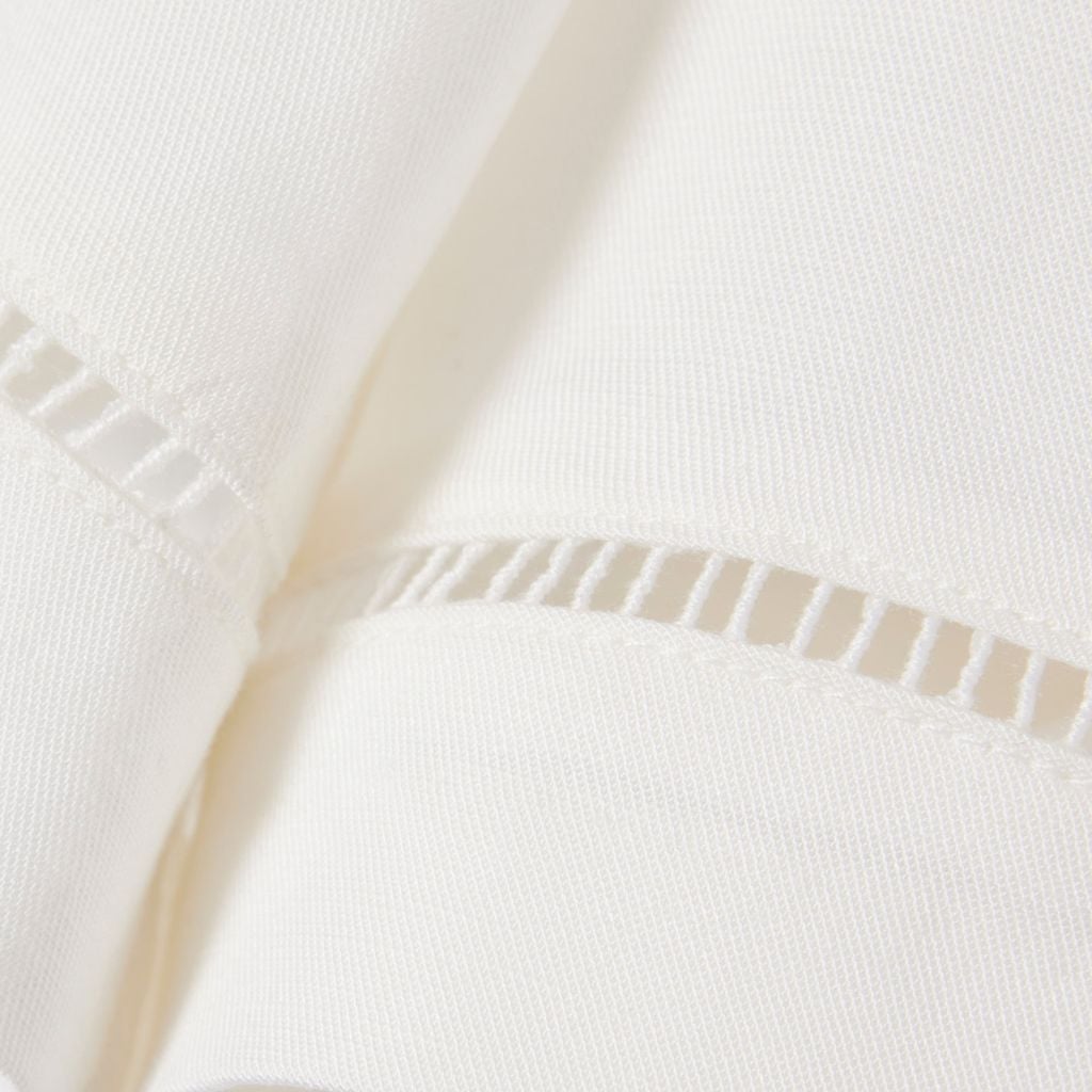 Quần Ngắn Lacoste Nữ Dáng Oversize Chất Liệu Pha Linen Mềm Mại