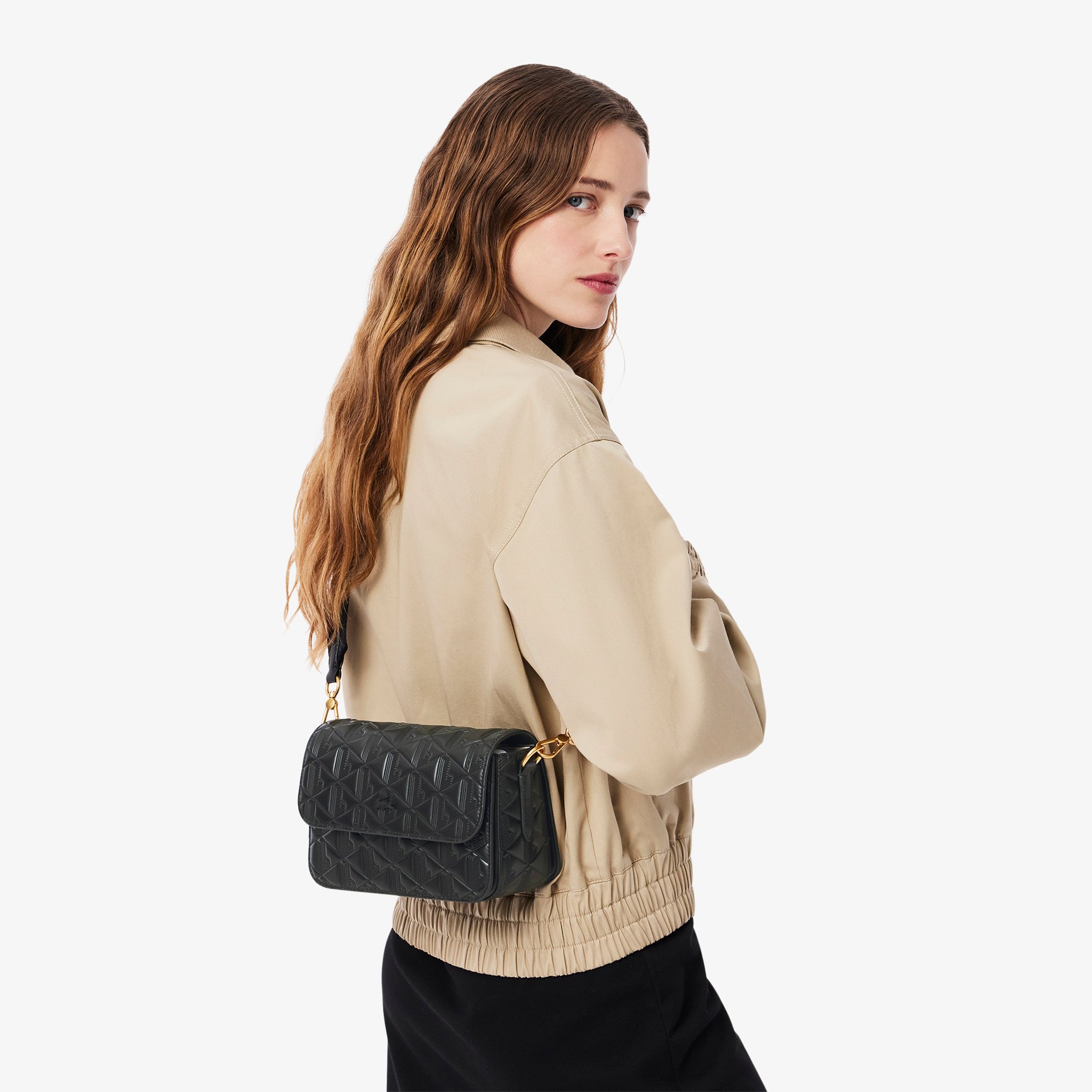 Túi Đeo Vai Lacoste Nữ Maheki Dập Nổi Chất Liệu Da